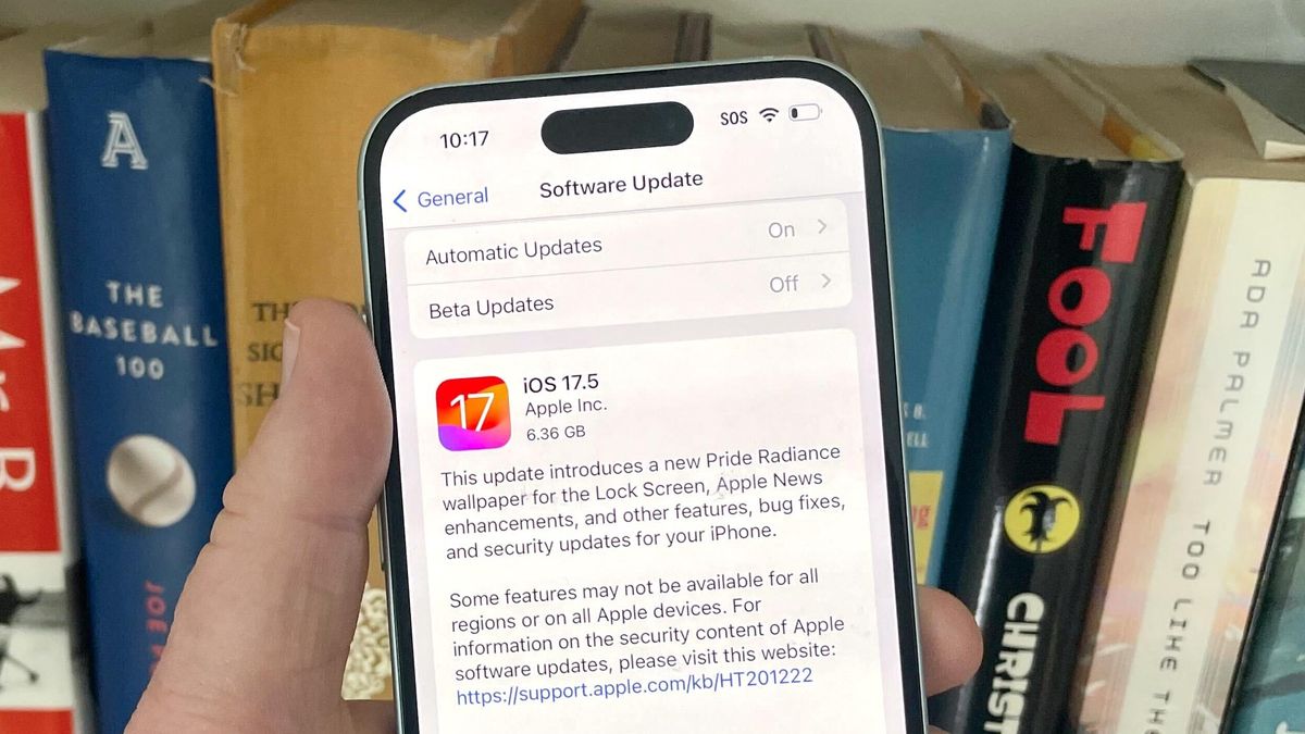 اپل توضیح می دهد که چرا iOS 17.5 عکس های پاک شده شما را احیا می کند – آنچه باید بدانید