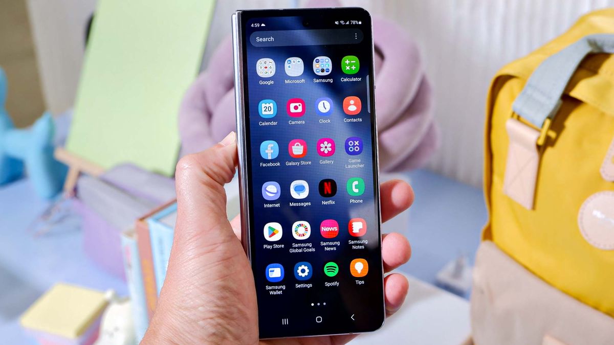 این شایعه Galaxy Z Fold 6 من را متقاعد کرده است که سامسونگ در حال حرکت به سمت رقبای تلفن های تاشو است