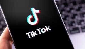 TikTok از جنگ پخش موسیقی کناره‌گیری می‌کند و سرویس خود را خاموش می‌کند – آنچه باید بدانید