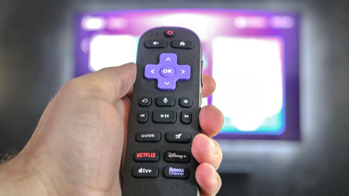 من Roku Voice Remote Pro جدید 30 دلاری را امتحان کردم و این دقیقاً همان چیزی است که در تنظیم پخش جریانی من وجود نداشت.