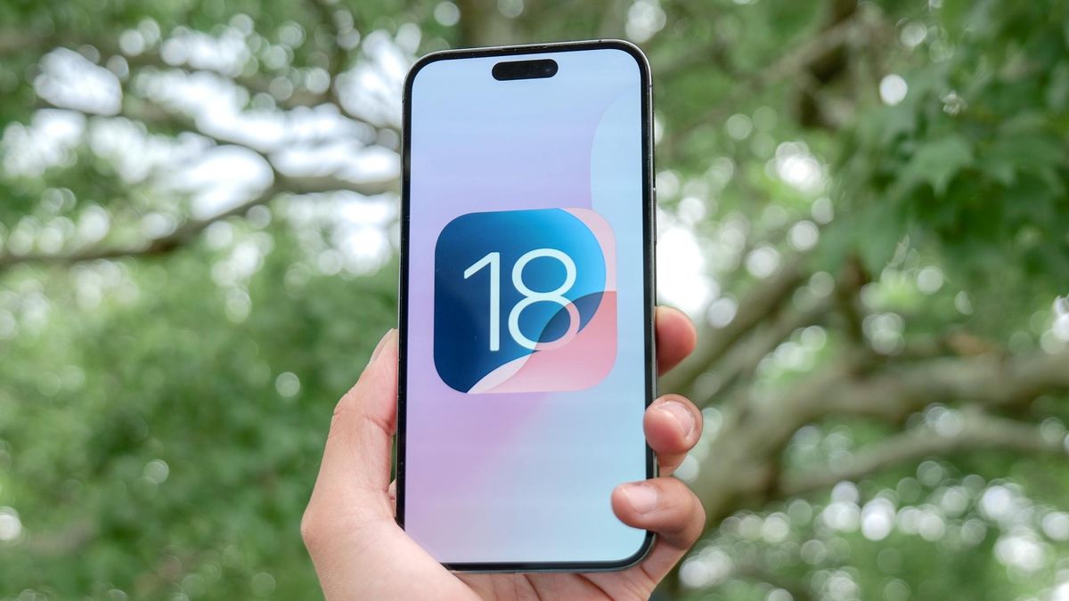 iOS 18 راه جدیدی را برای خصوصی نگه داشتن برنامه‌های شما معرفی می‌کند — یاد بگیرید چگونه برنامه‌های آیفون خود را قفل و مخفی کنید.