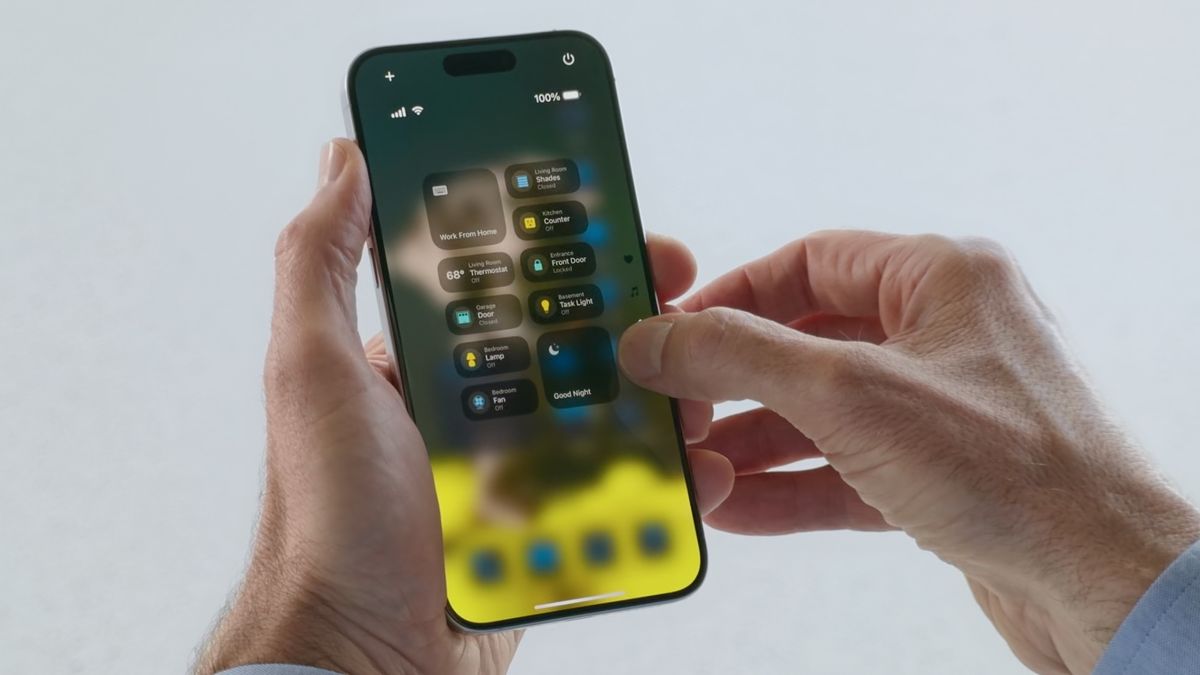 iOS 18 در نهایت به شما امکان می‌دهد اندازه ویجت‌های Control Center را تغییر دهید – در اینجا نحوه انجام این کار آمده است