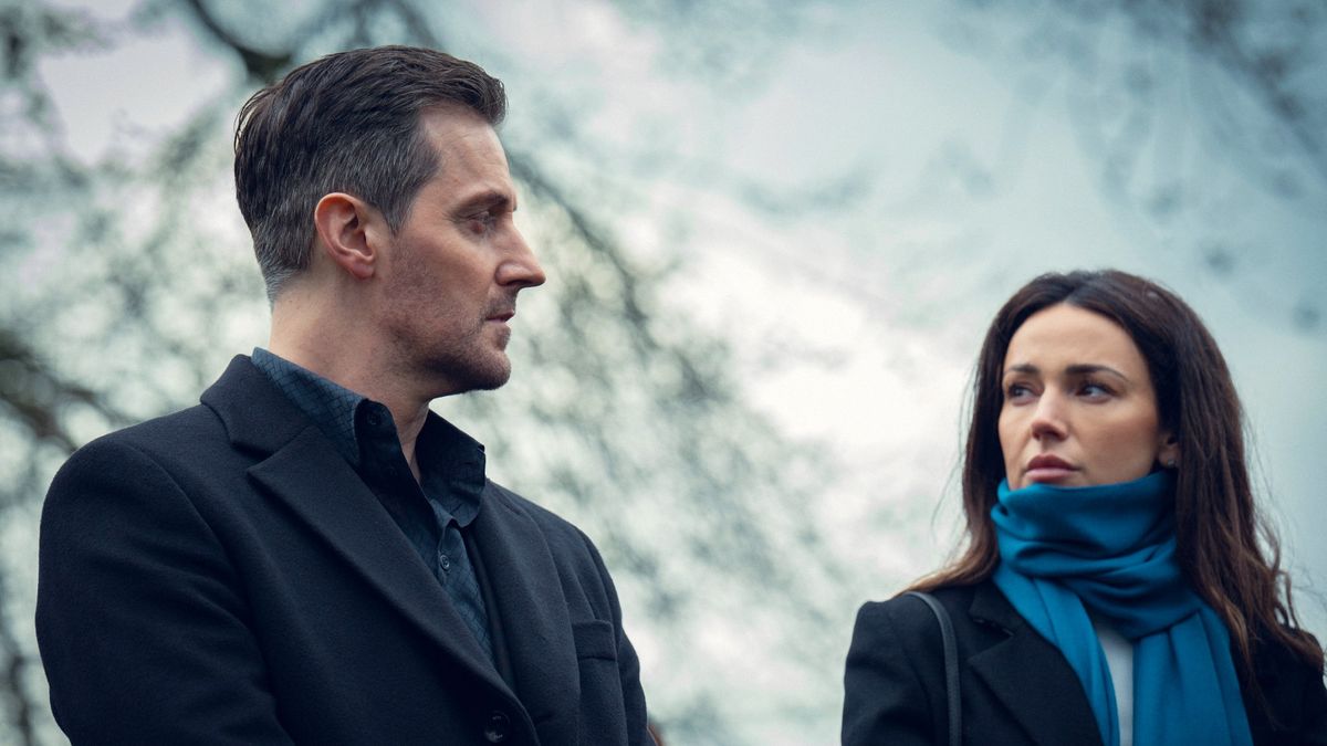 (L to R) Richard Armitage as Joe, Michelle Keegan as Maya in Fool Me Once.