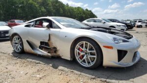 آیا آن Junk Lexus LFA را به خاطر دارید؟ برای فروش