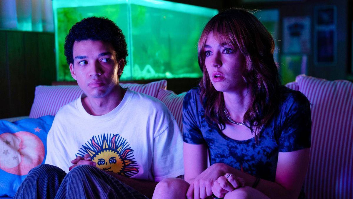 (L-R) Justice Smith as Owen and Brigette Lundy-Paine as Maddy in