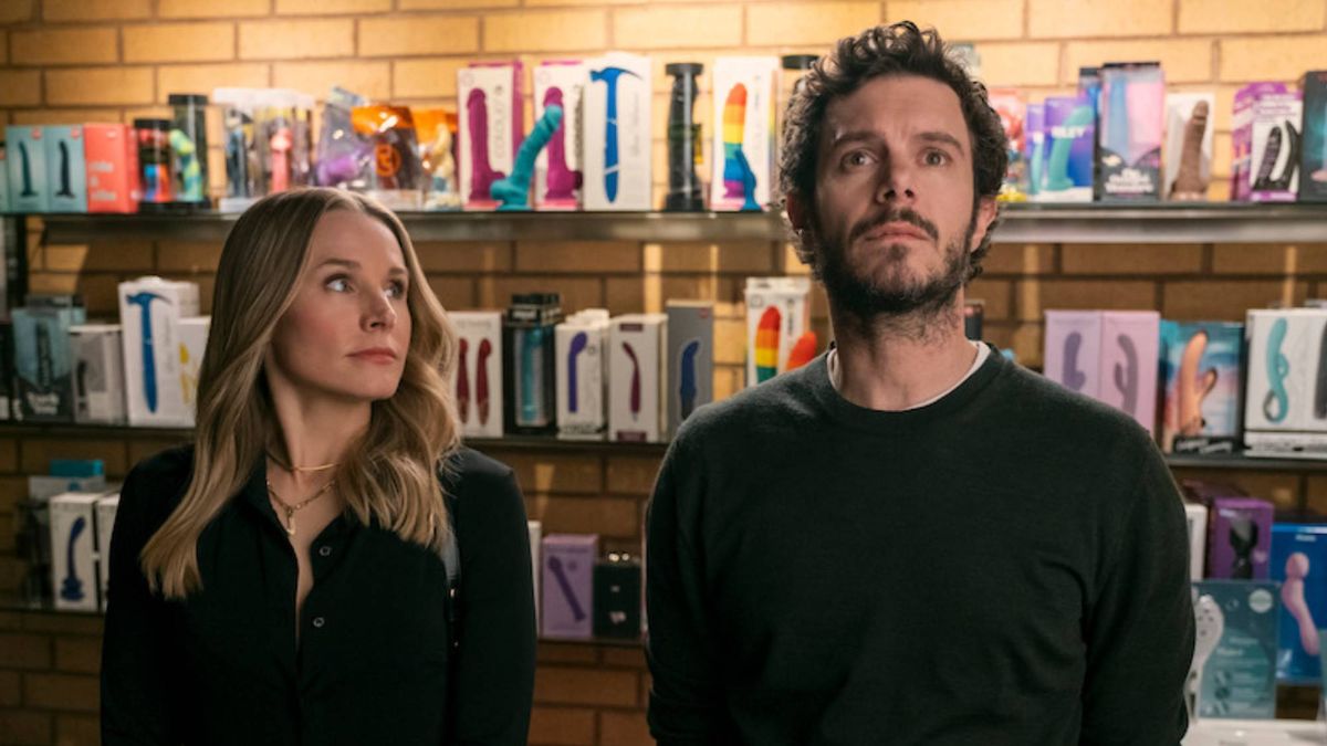 (L-R) Kristen Bell as Joanne and Adam Brody as Noah Roklov in &quot;Nobody Wants This&quot;