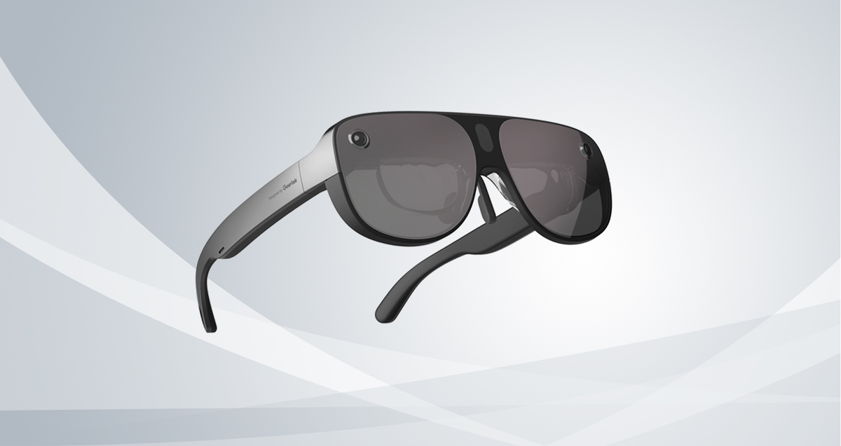 Smart glasses from a 3/4 angle