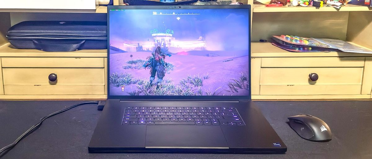 بررسی Razer Blade 18 (2024): بسیار بزرگ است