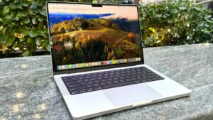 MacOS Sequoia به شما امکان می دهد گذرواژه های ذخیره شده را از طریق نوار منو مشاهده کنید – در اینجا نحوه انجام آن آورده شده است