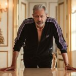 Zeus (Jeff Goldblum) leans on a table in Netflix's &quot;Kaos&quot;