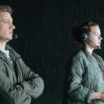 Jeremy Renner and Amy Adams in &quot;Arrival&quot; movie (2016)