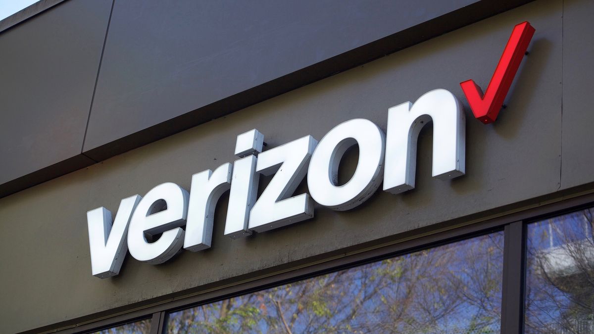 آیا ورایزون از کار افتاده است؟ به‌روزرسانی‌های زنده در مورد مشکلات سرویس Verizon و وضعیت SOS