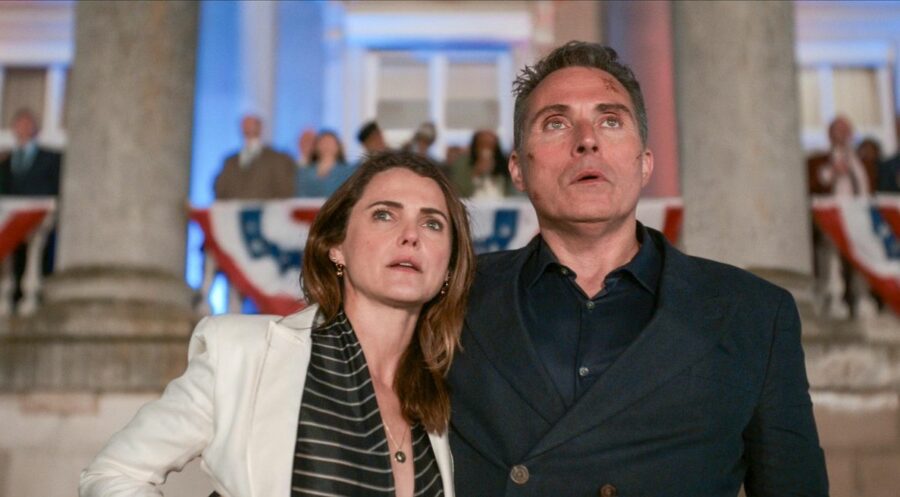 &quot;The Diplomat.&quot; (L to R) Keri Russell as Kate Wyler, Rufus Sewell as Hal Wyler in episode 203 of &quot;The Diplomat.&quot; Cr. Courtesy of Netflix © 2024