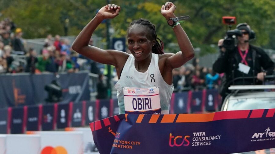 Kenya's Hellen Obiri celebrates winning the 52nd Edition of the New York City Marathon on November 5, 2023.