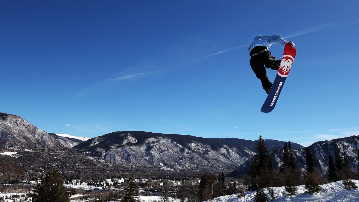پخش زنده Winter X Games 2025: تمام رویدادهای آسپن را به صورت آنلاین و رایگان تماشا کنید Chris Corning of the USA competes in the Men's Snowboard Slopestyle finals on day 3 of the Winter X Games Aspen 2024