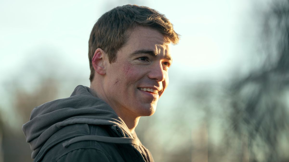 10 نمایش برتر Netflix - در حال حاضر ارزش تماشای 3 را دارد Peter Sutherland (Gabriel Basso) as seen in Netflix's "The Night Agent" season 2.