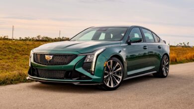 Cadillac CT5 -V Blackwing هنوز هم لگد می زند: بررسی