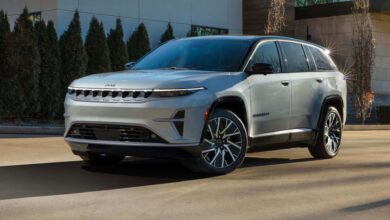 Jeep Wagoneer Basic 2025 قدرت کامل را در پشت دیوار پرداخت قرار می دهد