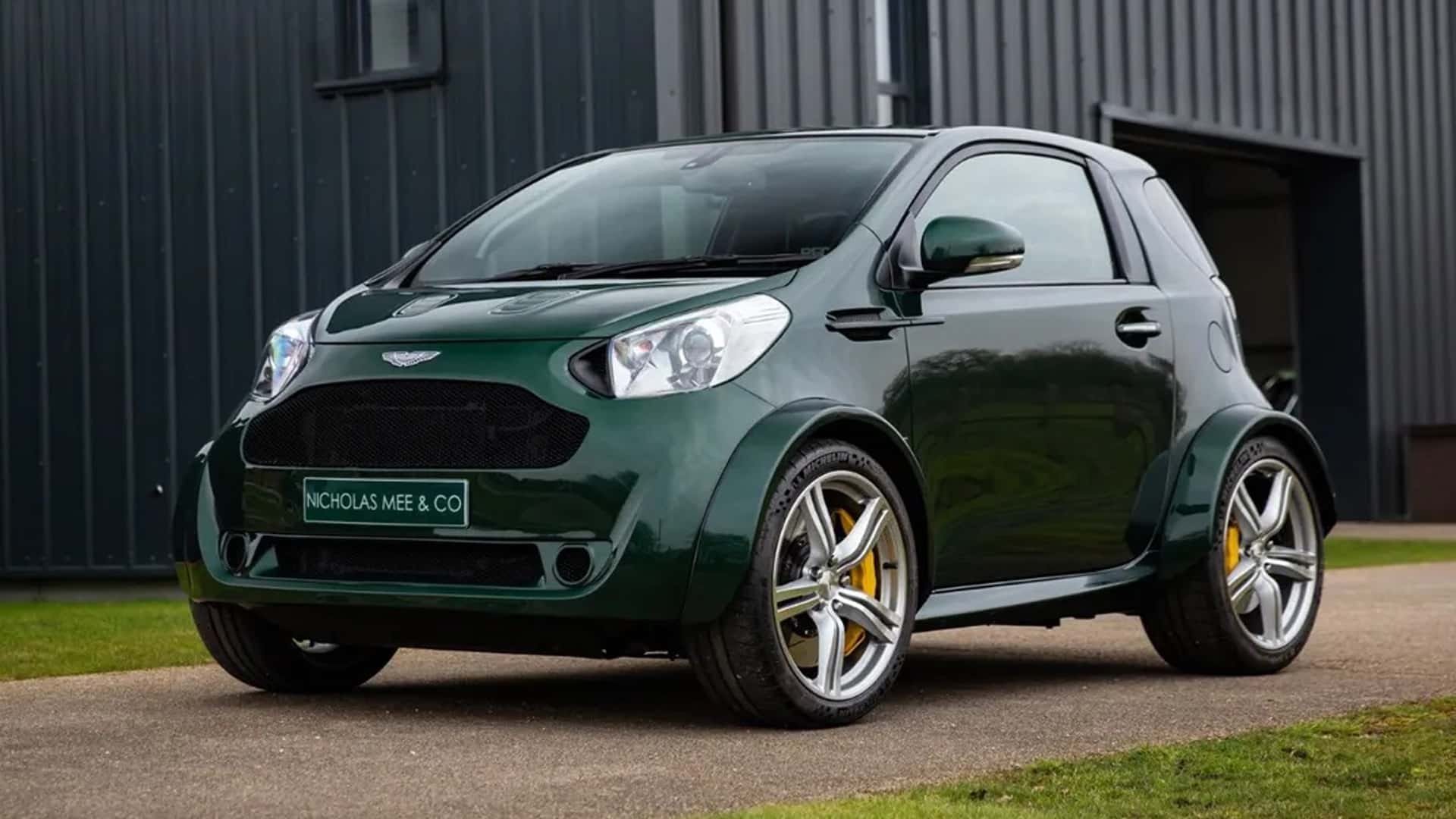 استون مارتین یک بار یک V-8 Cygnet ساخت. اکنون برای فروش