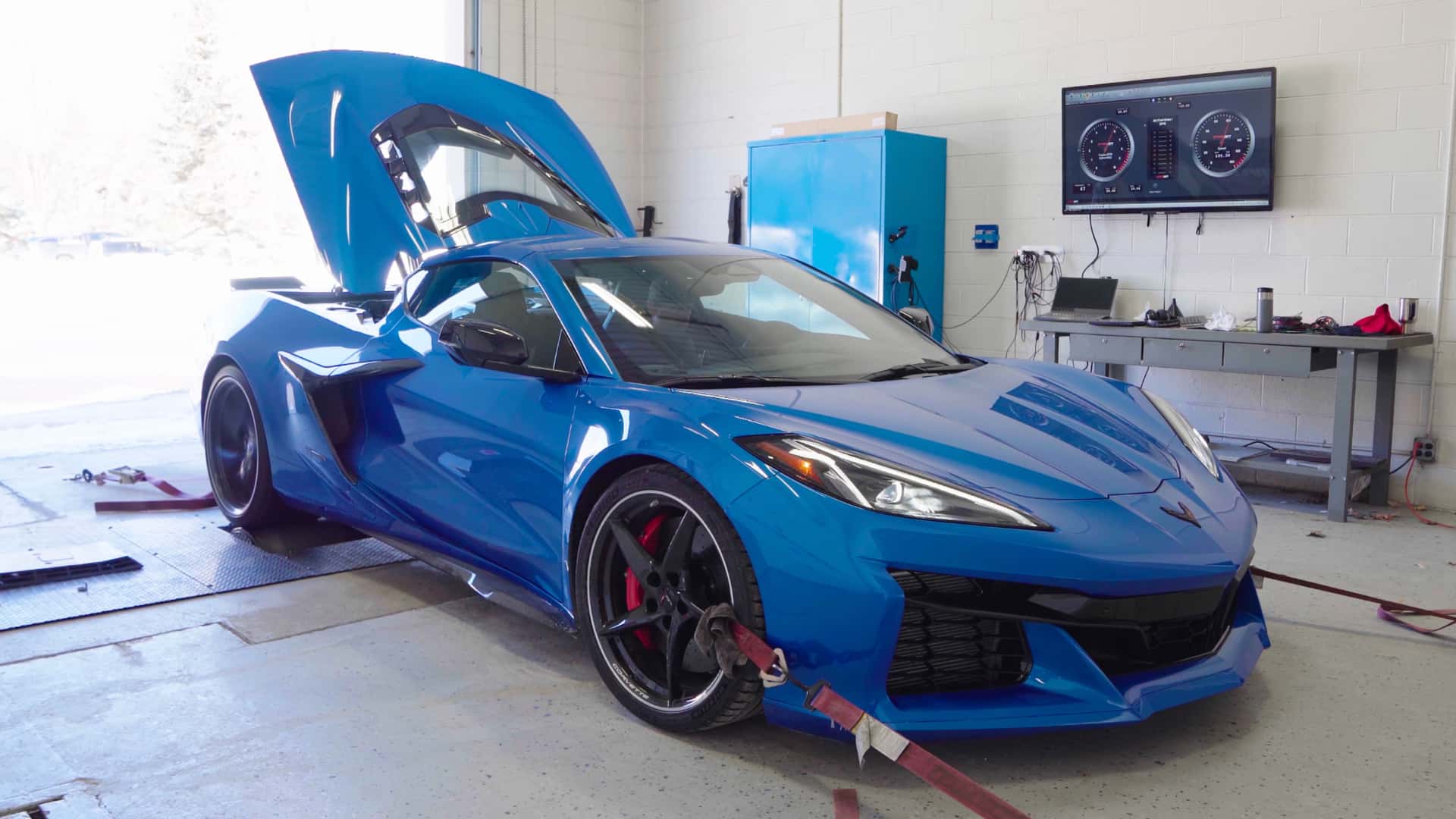 ارتقاء Lingenfelter 7.0 -Liter استحکام زیادی به C8 Corvette می افزاید