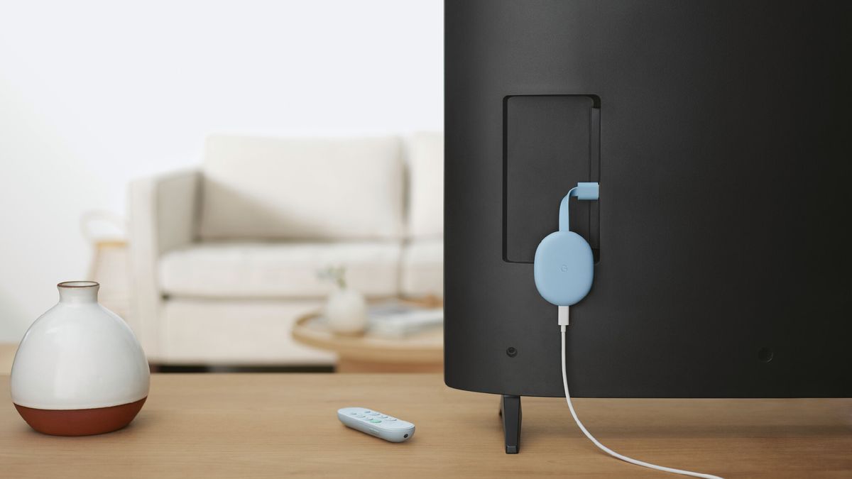 سرانجام گوگل اصلاح کامل Chromecast را برای کاربرانی که کارخانه را تنظیم مجدد می کنند - چه کاری انجام می دهد Chromecast with Google TV connected to display