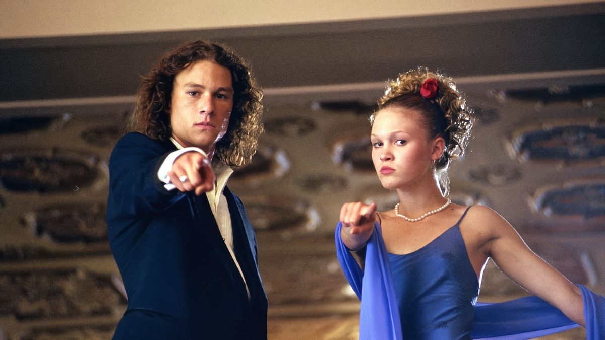 وقتی به نوستالژی دوز نیاز دارم ، 7 فیلم کمدی جوان مورد علاقه من از دهه 90 Heath Ledger and Julia Stiles in 10 Things I Hate About You