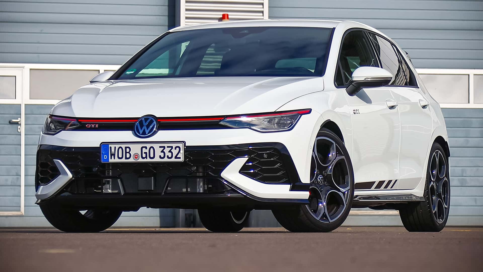 نسخه 50 سالگرد VW GOLF GOLF به زودی ارائه می شود نسخه 50 سالگرد VW GOLF GOLF به زودی ارائه می شود