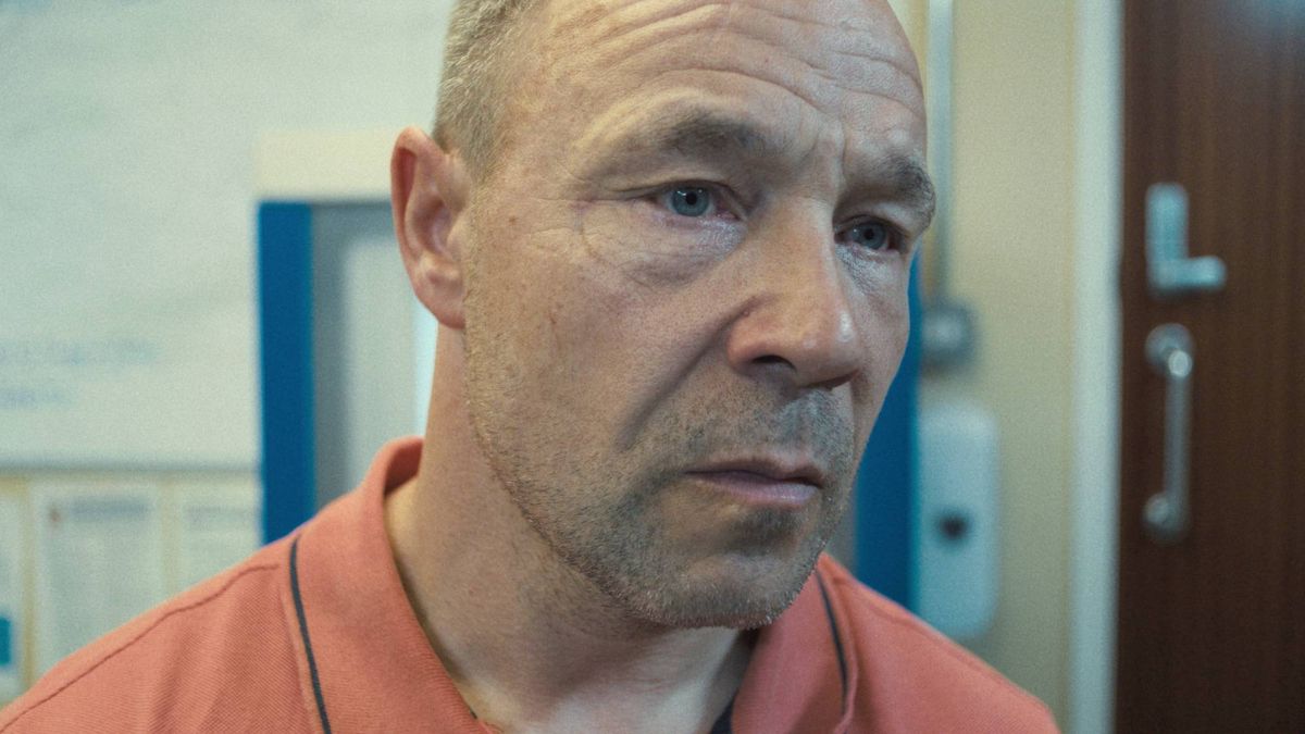 فیلم Thriller Crime New Netflix بهترین نمایشی است که در طول سالها تماشا کرده ام - و 100 ٪ در گوجه فرنگی پوسیده Stephen Graham as Eddie Miller in Adolescence