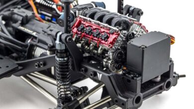 ماشین RC خود را با این مقیاس مدل V-8 وارد کنید